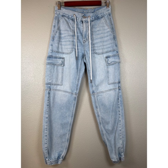 American Eagle Light Wash Denim Cargo Joggers Women's Size 2 Long Drawstring - Picture 1 of 9